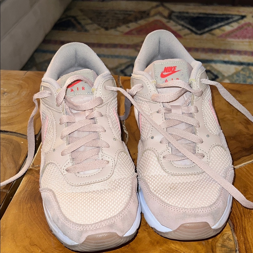 Nike Women's Light Beige Sneakers